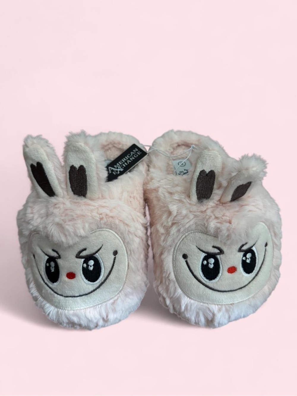 American Exchange Light Pink Plush Bunny Face Slippers • Ladies Size S (5/6)
